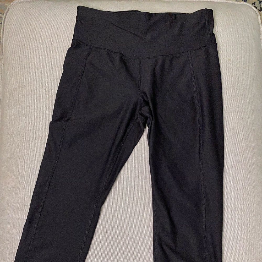 Xersion High Waisted Capri Leggings